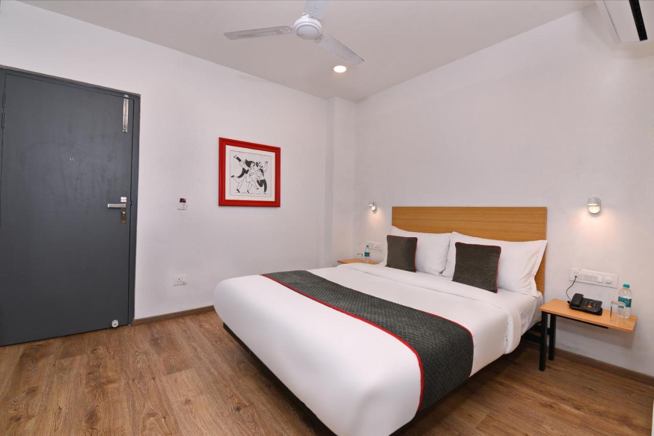 Townhouse Function Inn Near Chaudhary Charan Singh International Airport Lucknow Ngoại thất bức ảnh
