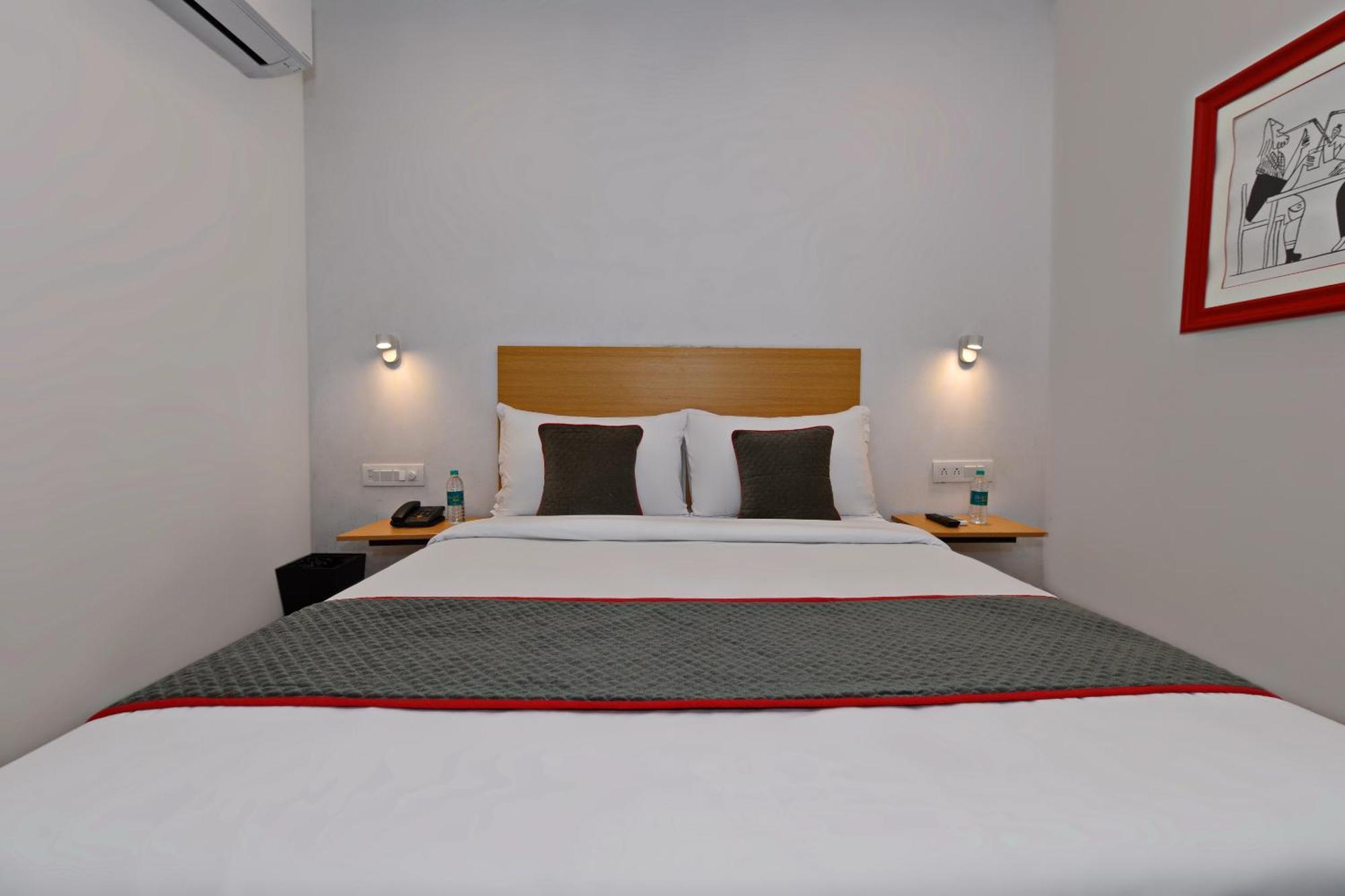 Townhouse Function Inn Near Chaudhary Charan Singh International Airport Lucknow Ngoại thất bức ảnh