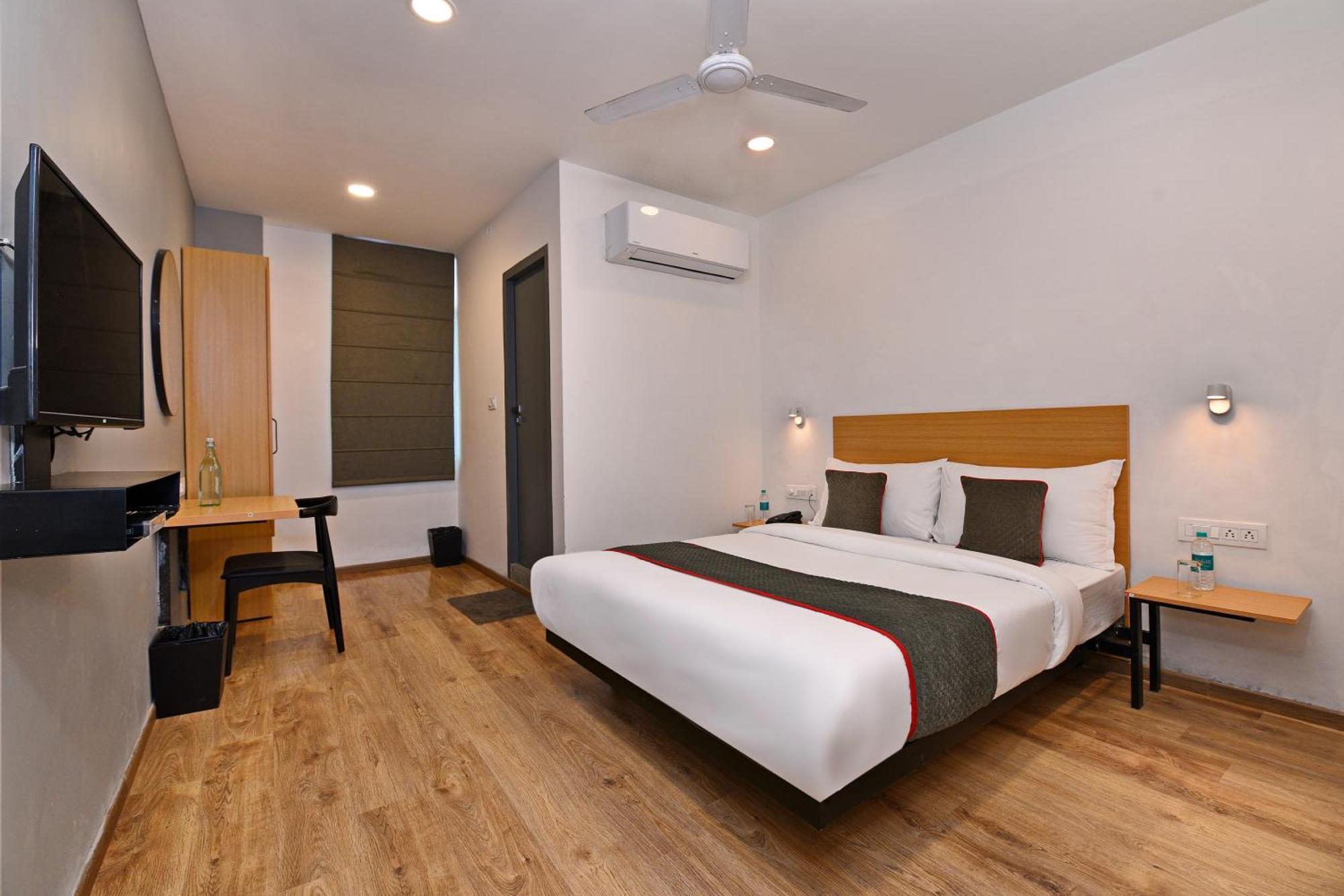 Townhouse Function Inn Near Chaudhary Charan Singh International Airport Lucknow Ngoại thất bức ảnh